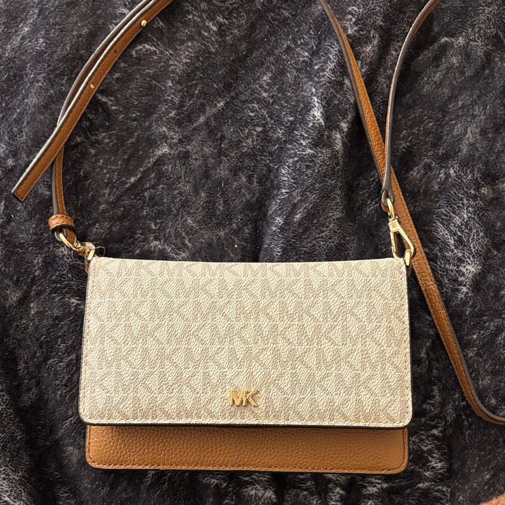 Michael Kors Beige and Tan Crossbody Bag